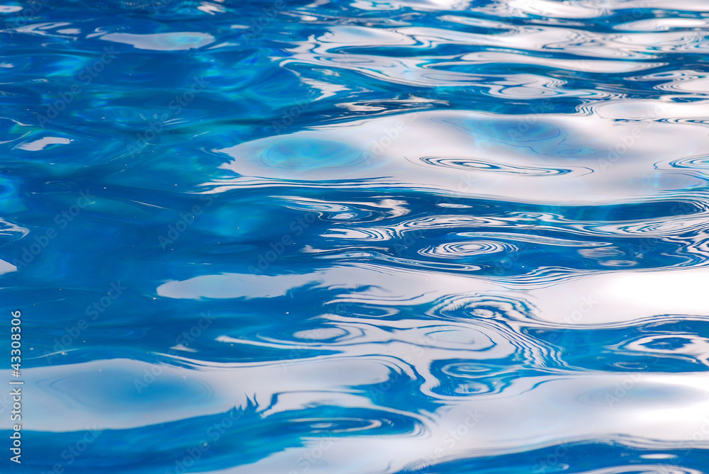 FONDO DE AGUA CRISTALINA FONDO DE AGUA CRISTALINA