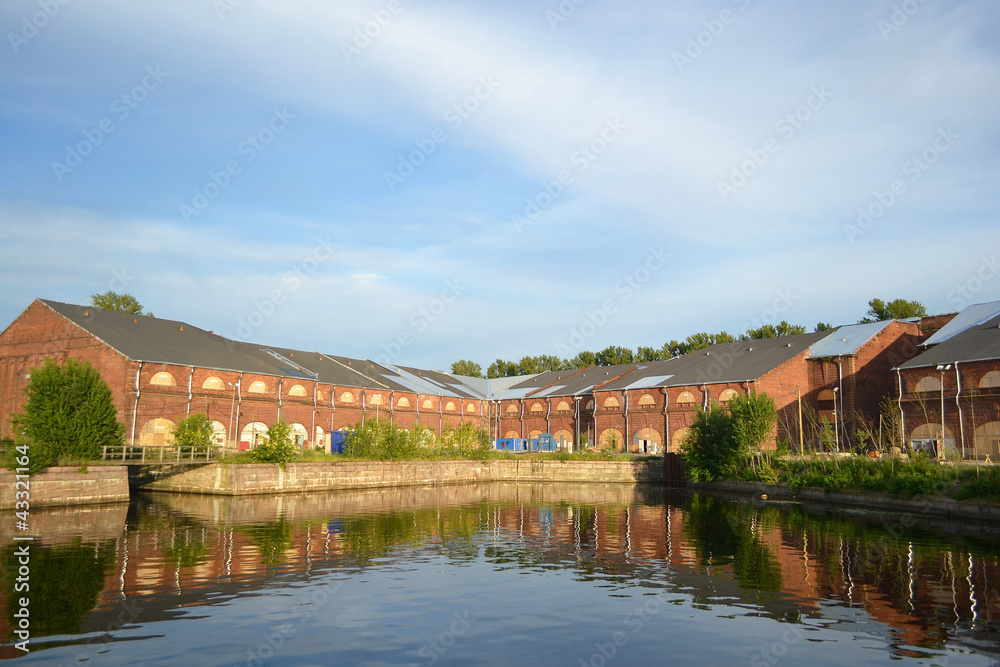 Fototapeta premium Ancient buildings on the New Holland Island