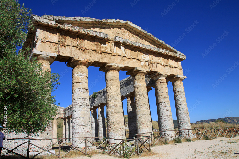 Fototapeta premium Tempio Greco - Segesta- Sicilia - Italy