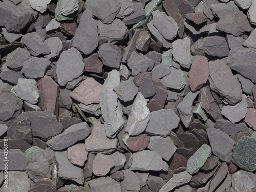 Mixed garden slate chippings