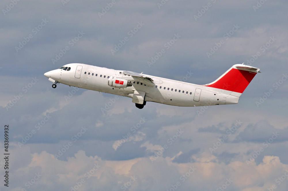 Obraz premium samolot w chmurach