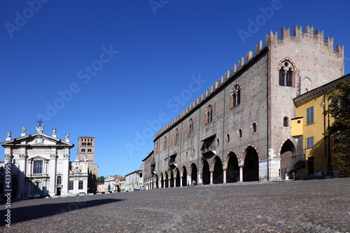 piazza mantova