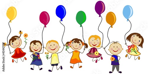Kindergruppe mit Blumen und Luftballons