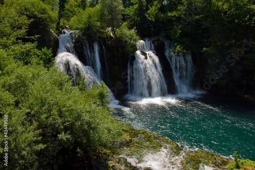 Fototapeta Naklejka Na Ścianę i Meble -  waterfall paradise