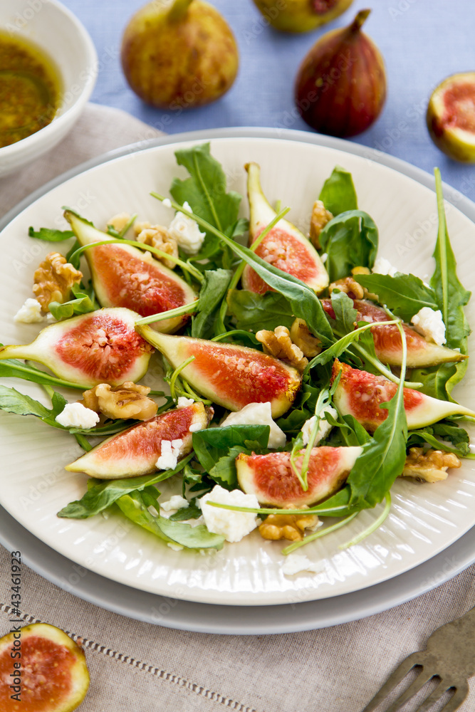 Fig,Goat cheese and rocket salad Fig,Goat cheese and rocket salad