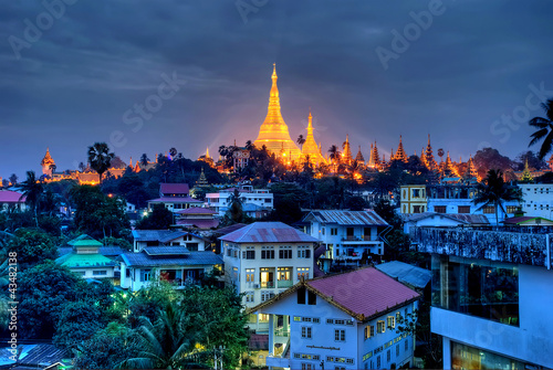 фотография Yangon at night