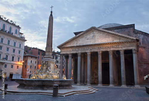 Photography Rome - fountain from Piazza della Rotonda and Pantheon in mornin