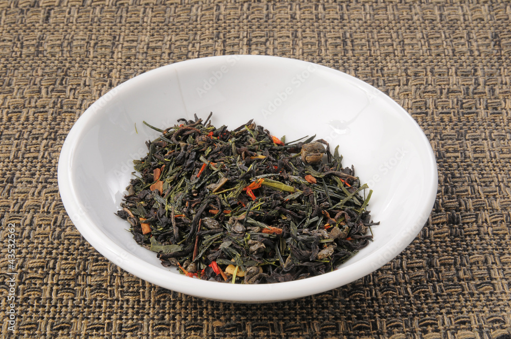 Fototapeta premium Whole leaf tea