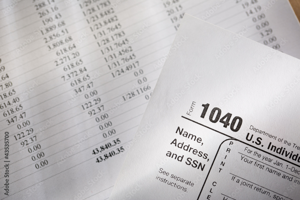 Obraz premium Tax form and operating budget