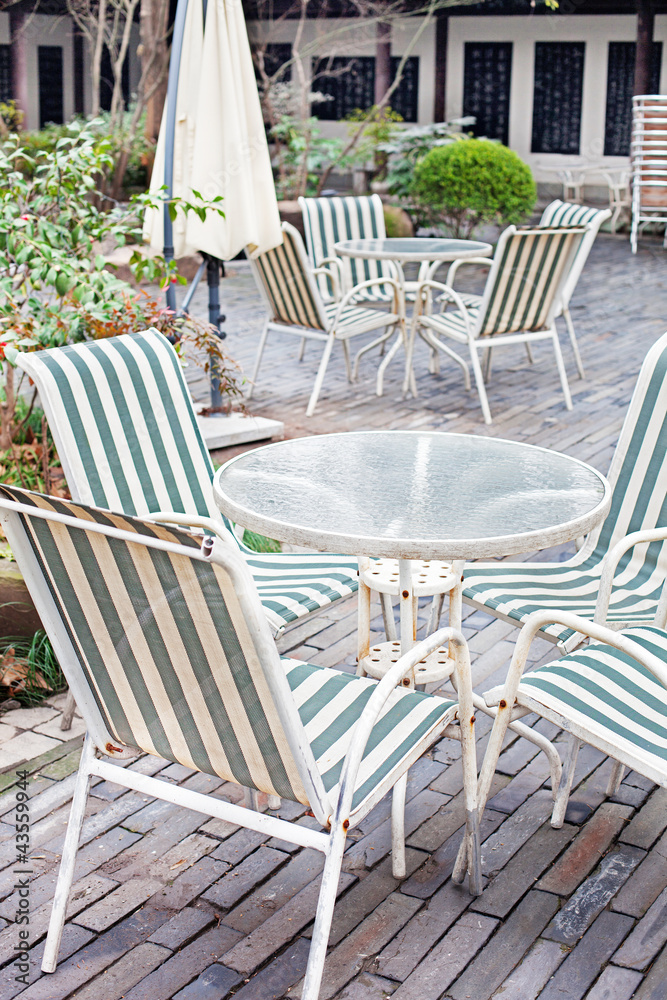 Fototapeta premium chair in coffee bar outdoor