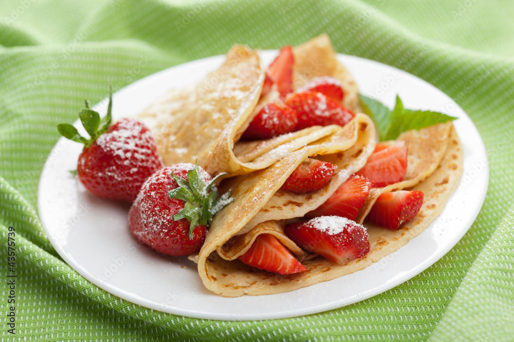 pancakes with strawberry