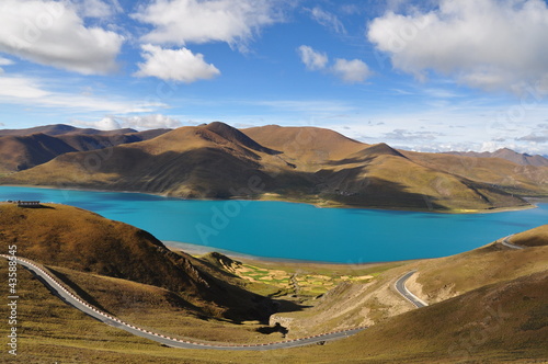 Yamdrok - Tso Lake photo