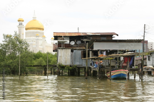 Kampong Ayer and Sultan Omar Ali Saifudding Mosque, Brunei