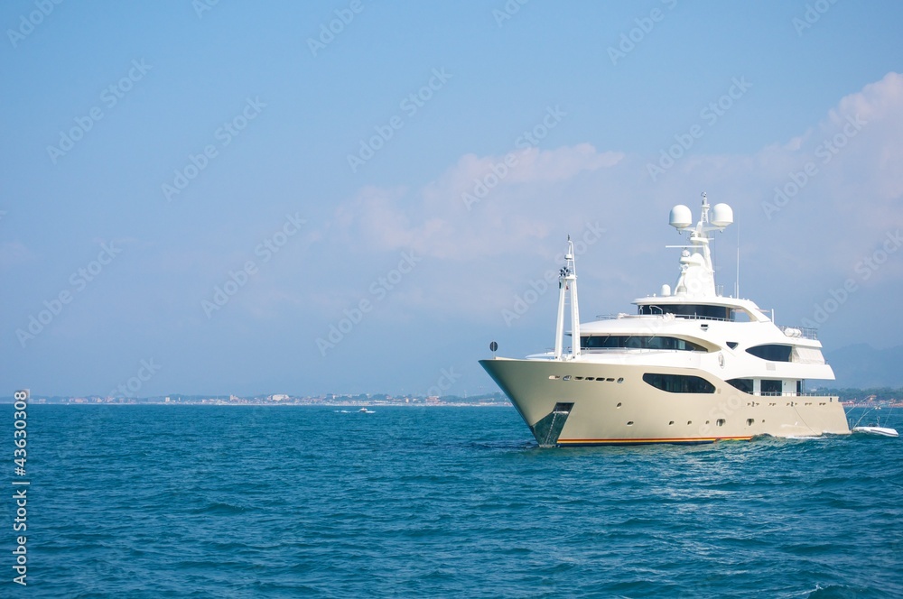 yacht-sedge instruments-design ship