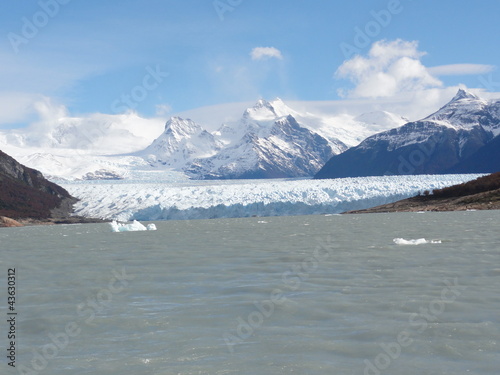 Perito Moreno Glacier © monmac