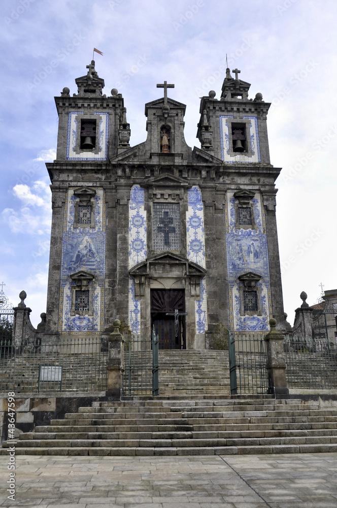 Iglesia portuguesa, Oporto