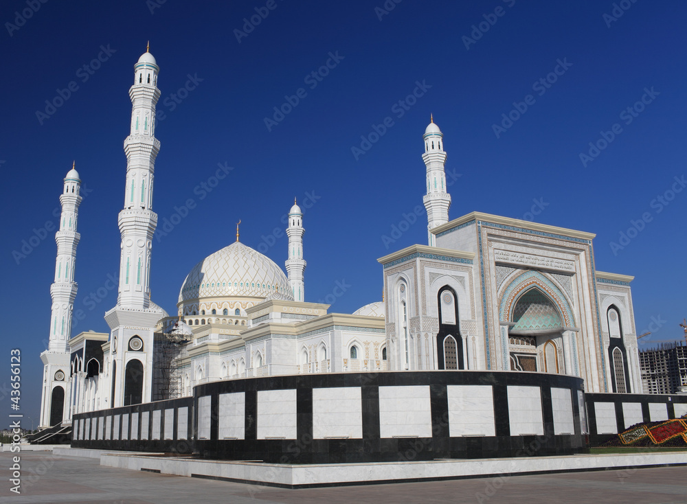 Obraz premium beautiful mosque in Astana