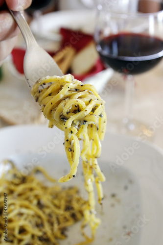 Italian tagliolini with truffe