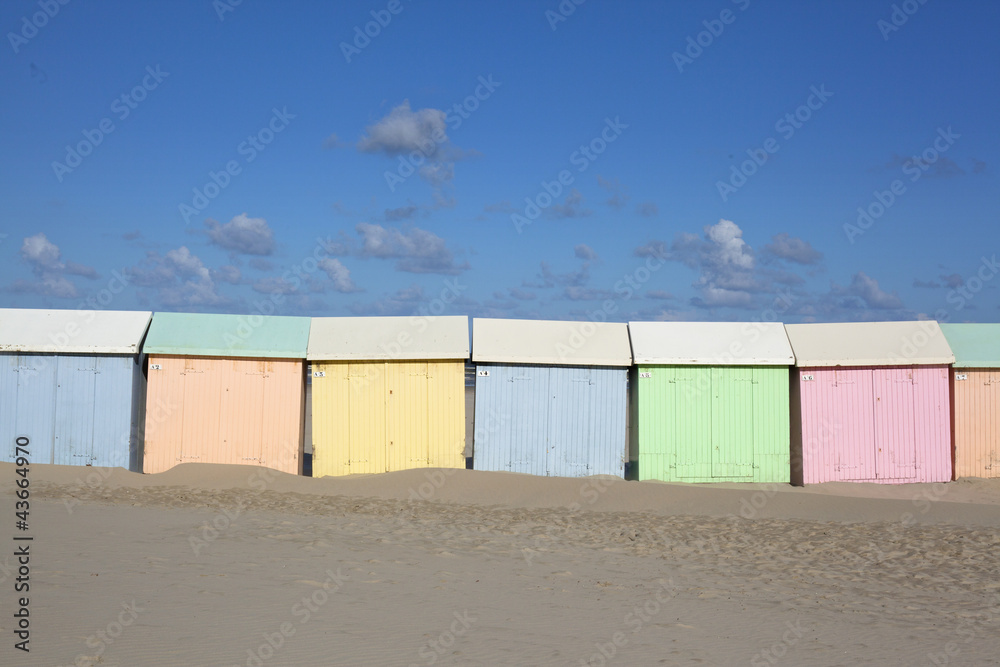 Cabanes en Bois Colorées Cabanes en Bois Colorées