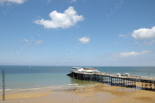Obraz na płótnie Cromer pier and beach, North Norfolk coast w salonie