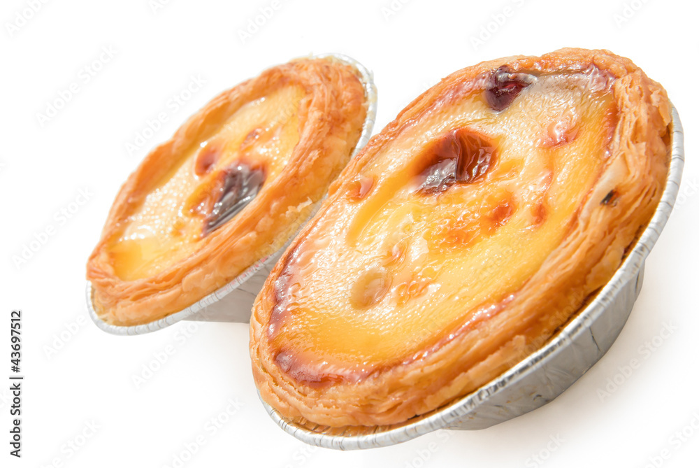 portuguese egg tart with clipping path
