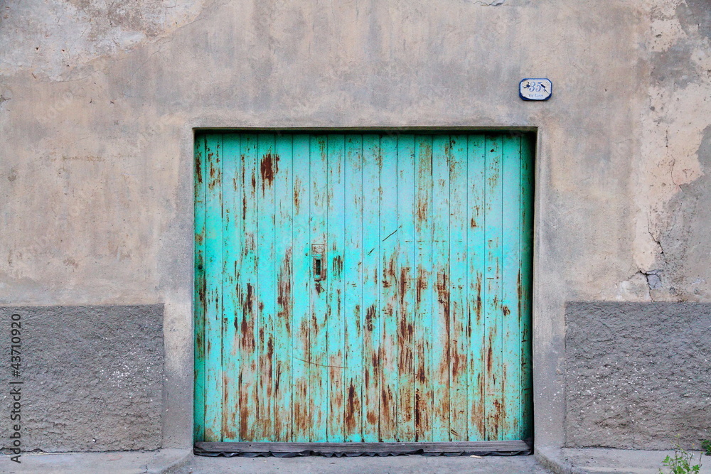 Naklejka premium Altes Garagentor