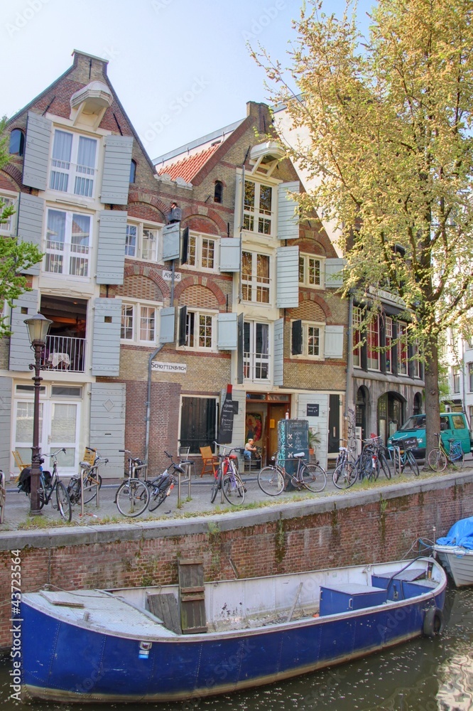 quai d'amsterdam