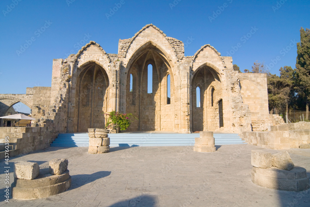 Fototapeta premium Romanic basilica ruins, old town of Rhodes, Greece