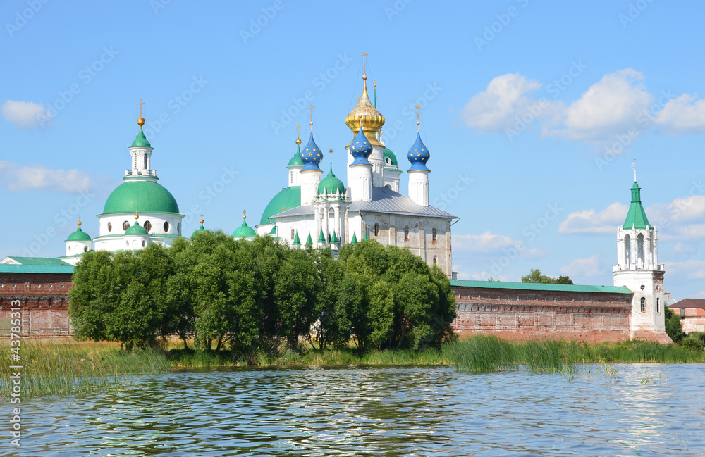 Спасо-Яковлевский Димитриев мужской монастырь в Ростове.