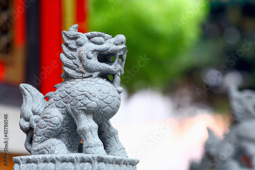 chinese lion statue