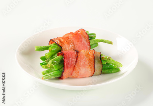 String beans wrapped in bacon