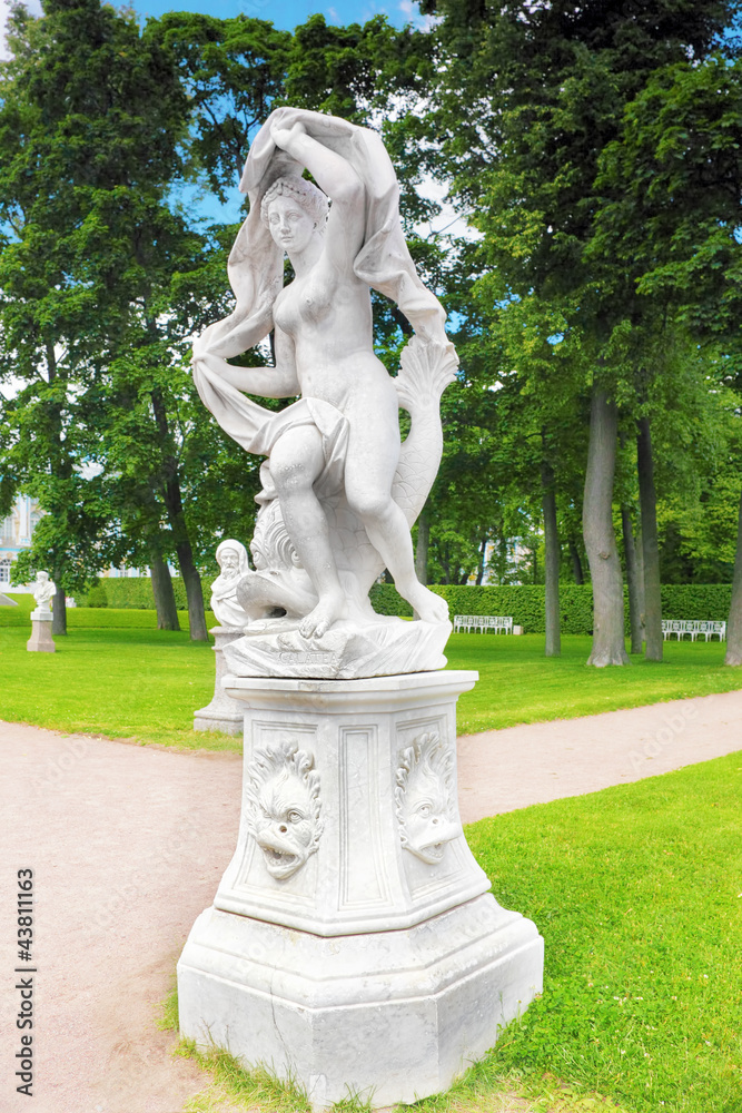 Tsarskoe Selo (Pushkin).Statue of Galatea.