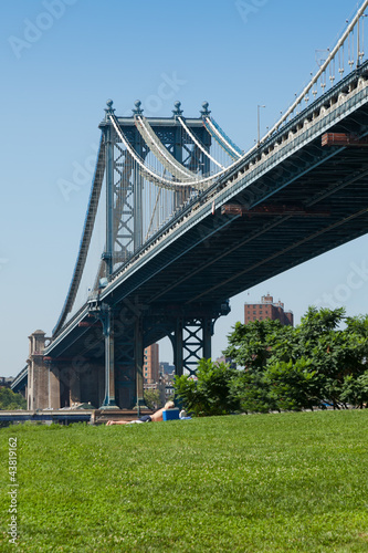 Brooklyn bridge in  New York City © Samuel B.