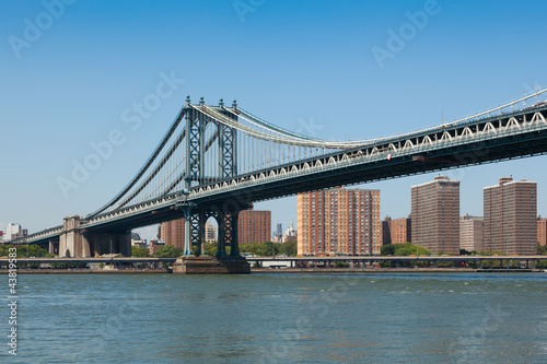 Manhattan bridge in  New York City © Samuel B.