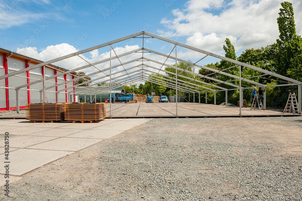 Obraz premium Zeltaufbau_5