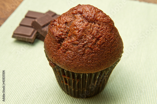 chocolate chip muffin
