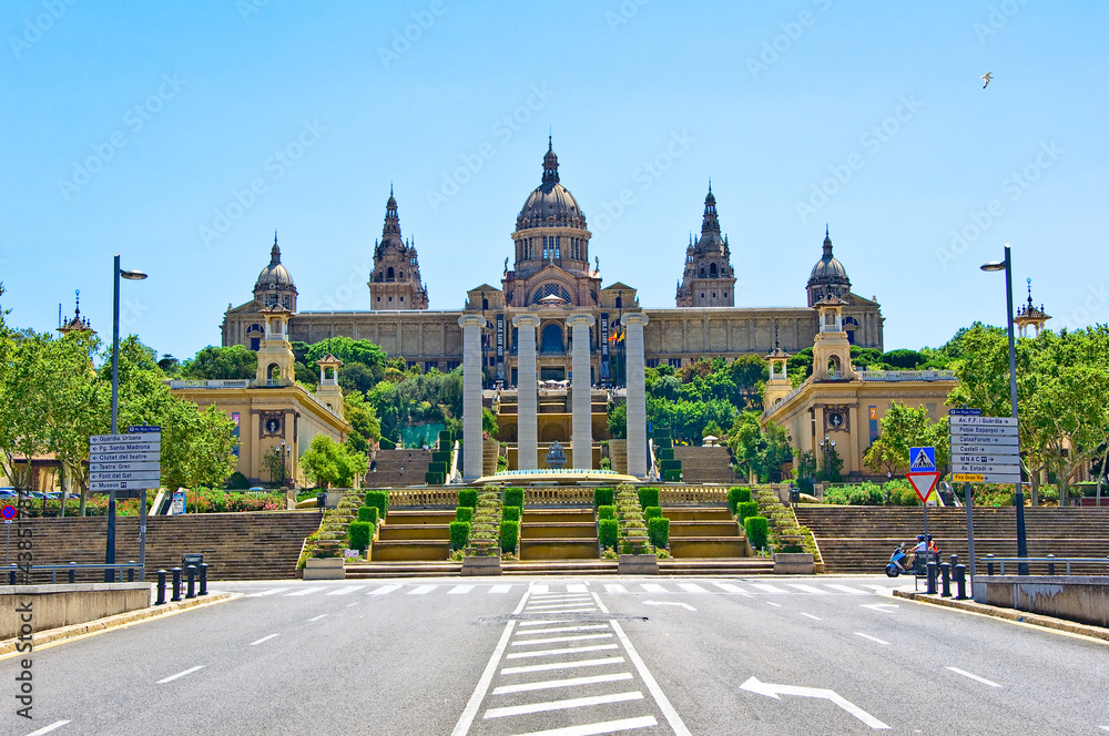 Obraz premium Narodowe Muzeum Sztuki Katalonii.