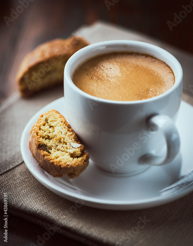 Принти на полотні Cup of espresso coffee with cantuccini