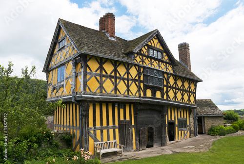 Canvas Print Gatehouse at Stokesay Castle, Shropshire, England