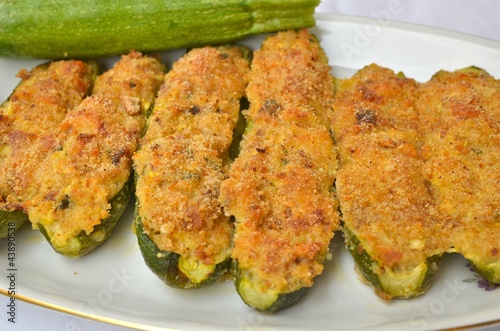 zucchine ripiene photo