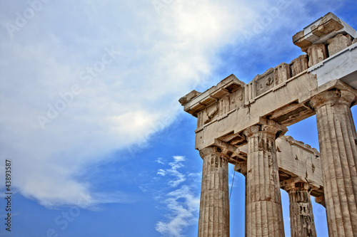 grèce; Athènes : colonnes antiques photo