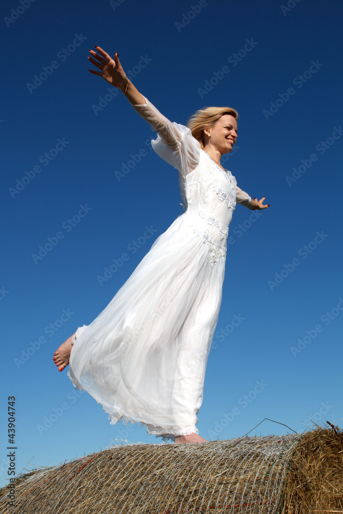 I fly through the sky I fly through the sky