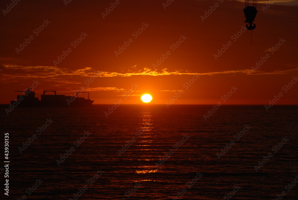 Naklejka premium Sunset at Viña del Mar Beach