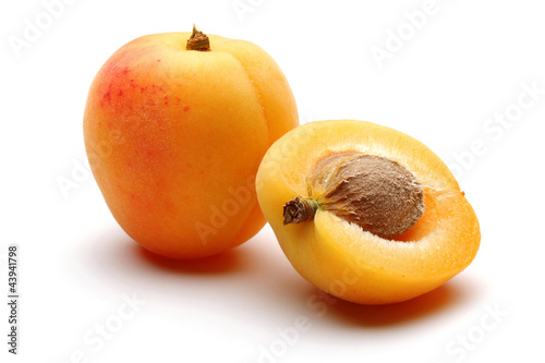 Fresh Apricot and Half Apricot