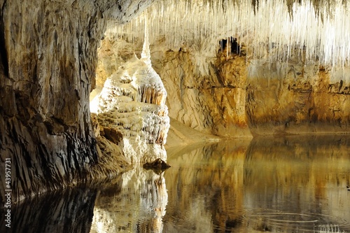 Fotografi lac souterrain dans la grotte de Choranche