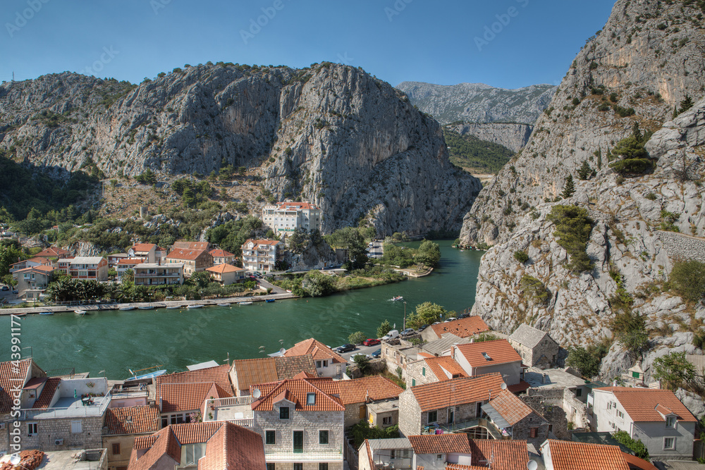 Omis widok na rzeke