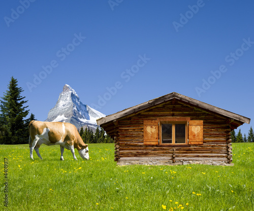 Almhütte mit Matterhorn
