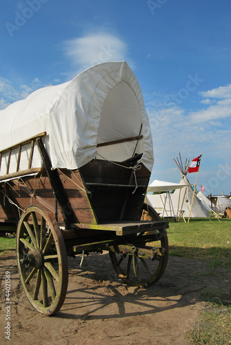 Planwagen im Camp