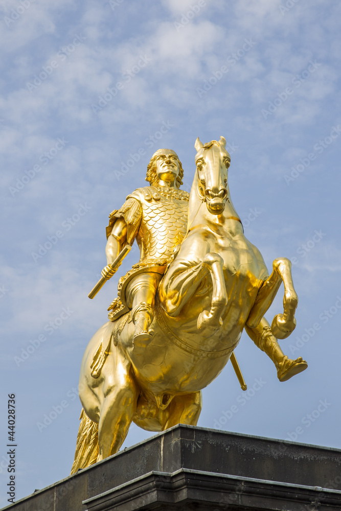 Obraz premium goldener reiter in dresden