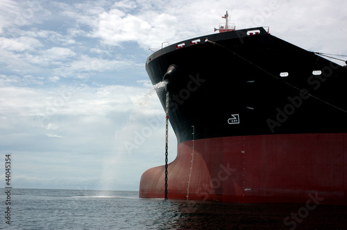 Fotografie, Obraz the bow of a big tanker ship